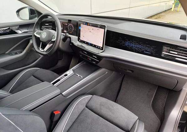 Volkswagen Passat cena 184490 przebieg: 10, rok produkcji 2024 z Będzin małe 704